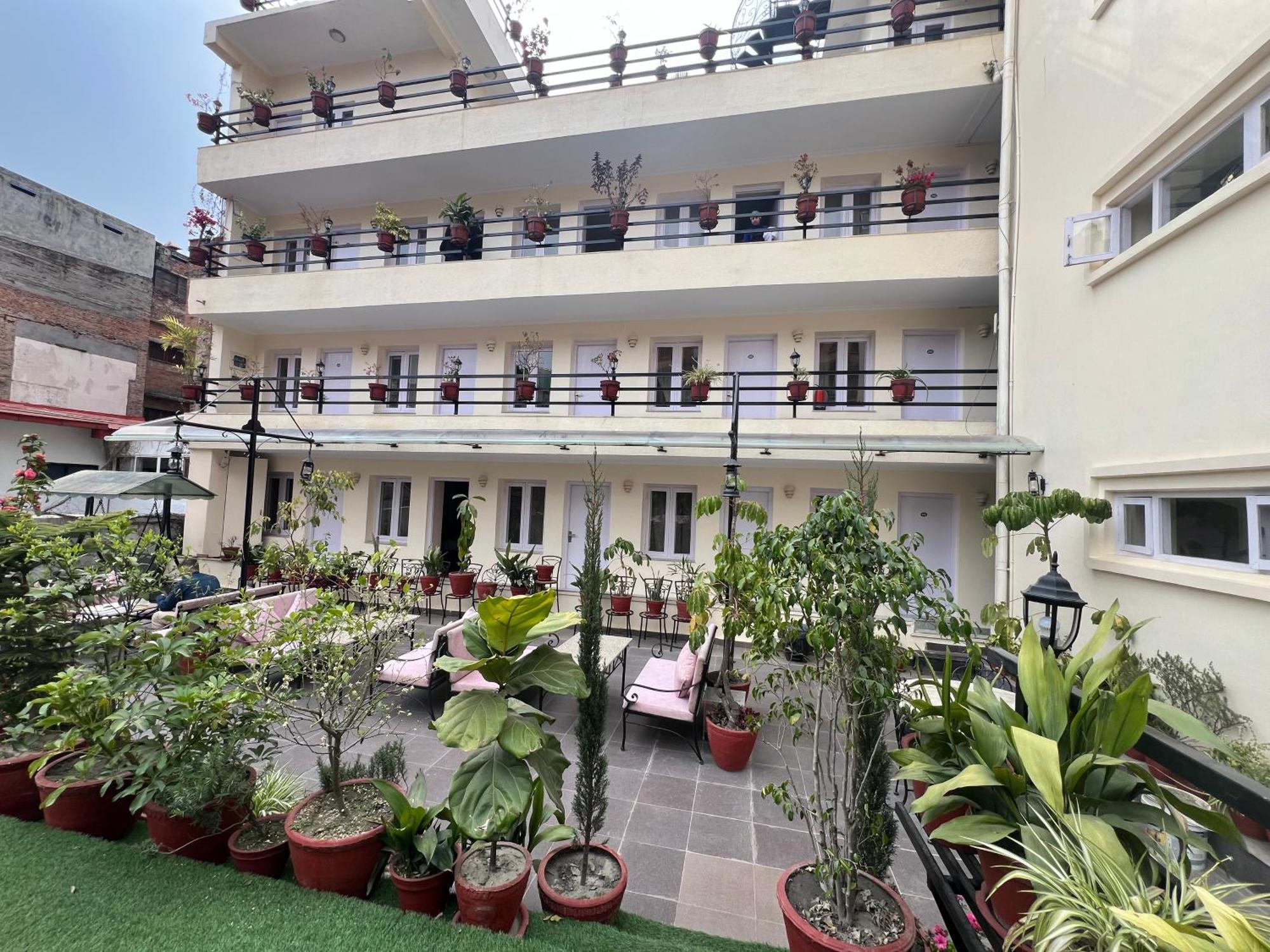 Hotel Kathmandu Base Camp Экстерьер фото