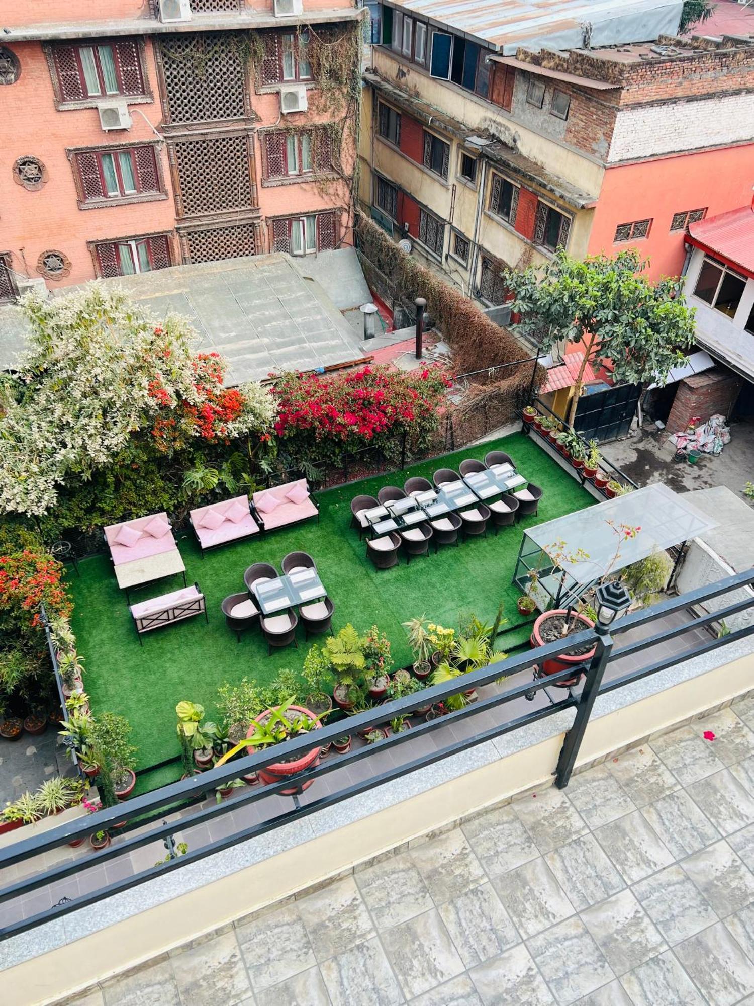 Hotel Kathmandu Base Camp Экстерьер фото